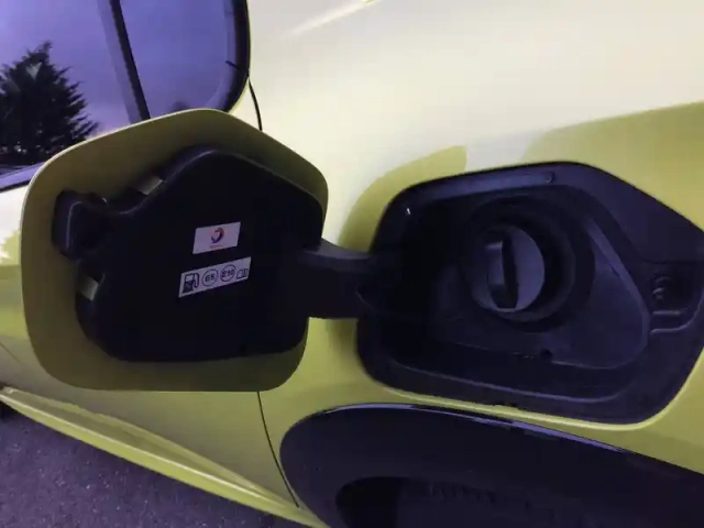 Peugeot 208 hybrid 145 e-dcs6 — photo 26