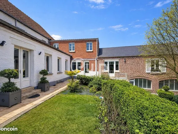 Maison 16 pièces 340 m²