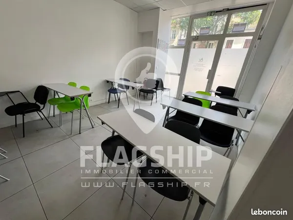 Boutique 70 m² CHARENTON LE PONT