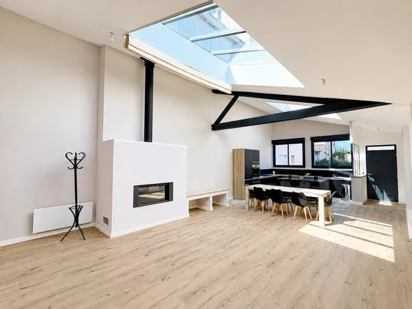 LOFT 117 m2 AVEC TERRASSE MINIMES / BARRIÈRE DE PARIS