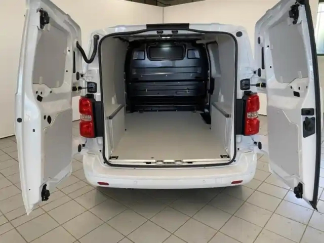 Peugeot Expert fg m 2.2 diesel 180ch tech edition automatique — photo 7