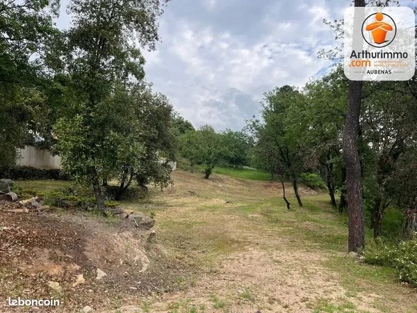 Terrain 1670 m² Aubenas