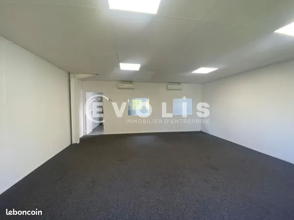 Bureaux 63 m²
