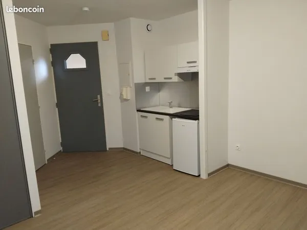 Appartement Location Chaunay 1p 21m² 220€