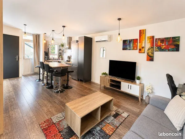 🏡 Maison de ville avec cour aménagée, garage et atelier - Saint-Cyr-sur-Loire (Cottage Parc) 📍 Saint