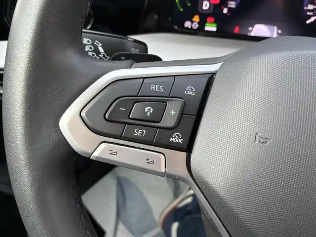 Volkswagen Golf 1.5 ehybrid 204 dsg6 — photo 25