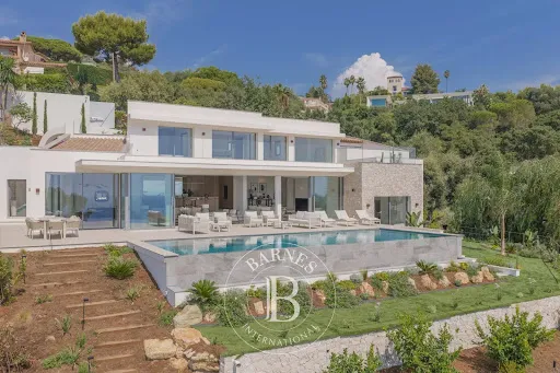 Villa 7 pièces 273 m²