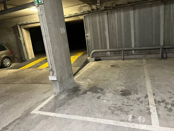 Parking 12 m²