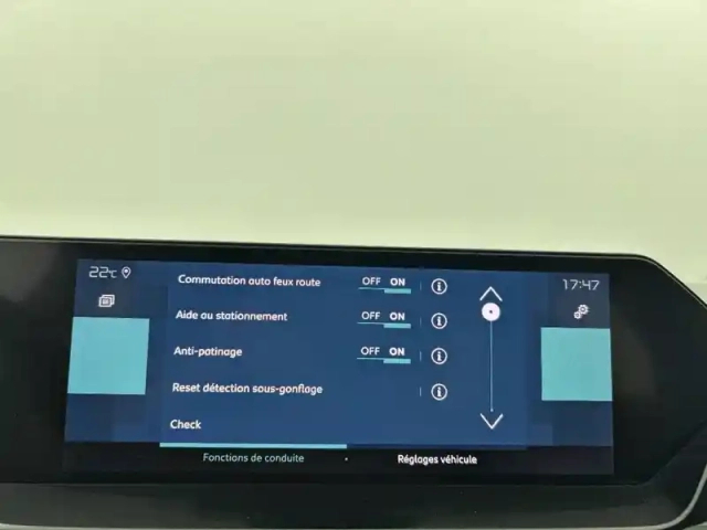 Citroën C4 e- 136 ch automatique — photo 23