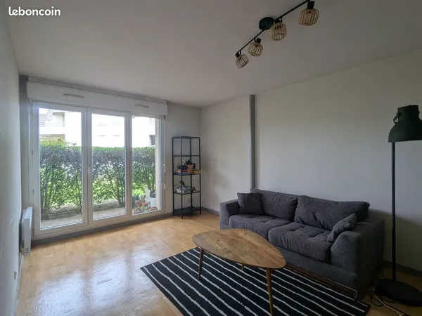 Appartement 2 pièces, terrasse et parking à Mérignac (rue de la Paix)