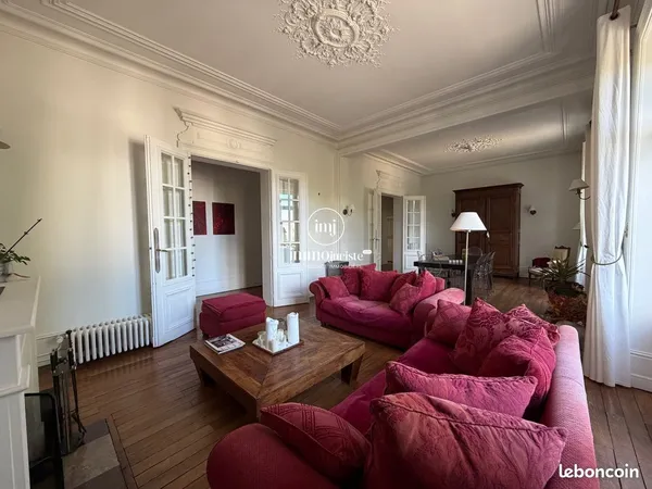 Appartement 6 pièces 180 m²