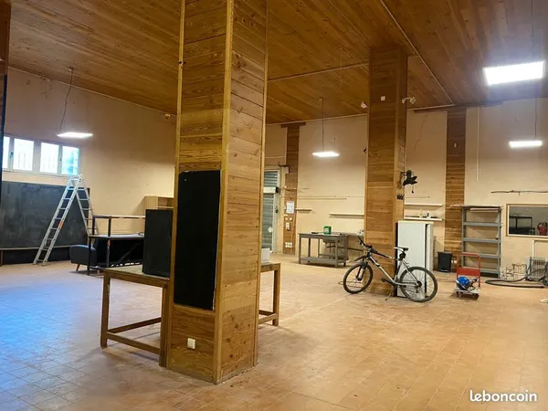 Loue local commercial - 230m² - Avignon route de Lyon