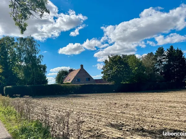 Maison individuelle style ferme, rénovée, de 205 m² en pleine campagne de Cassel sur 2470 m² de terr