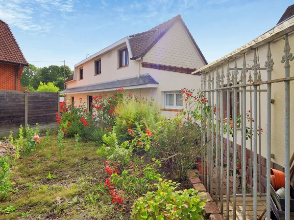 Maison Familiale 110m² -4 chambres semi plain-pied -garage et jardin