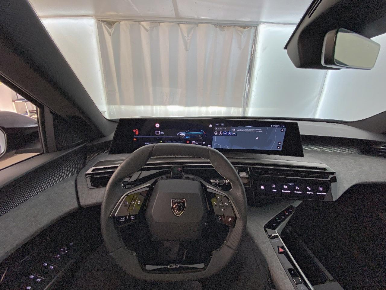 Peugeot 5008 hybrid 145 ch e-dcs6 gt — photo 12