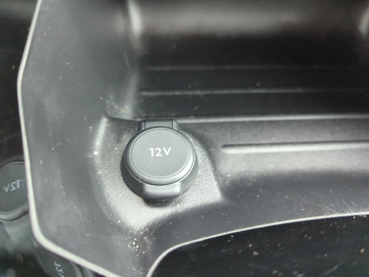 Peugeot 2008 hybrid 145 ch e-dcs6 allure — photo 26