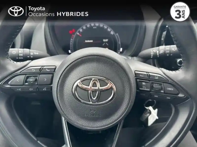 Toyota Aygo x 1.0 vvt-i 72ch dynamic s-cvt my23 — photo 7