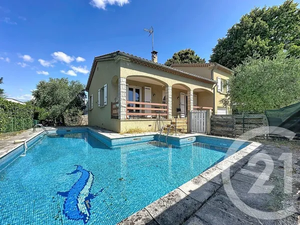 Maison 4 pièces 207 m²