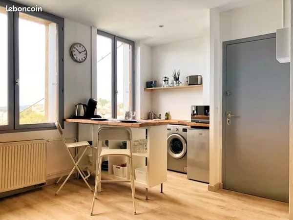 Studio meublé à louer