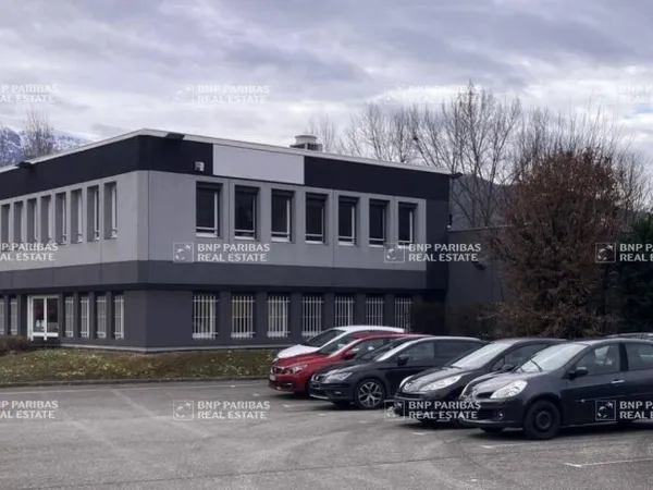 Local d'activité 2000 m²