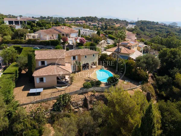 Maison 6 pièces 153 m²