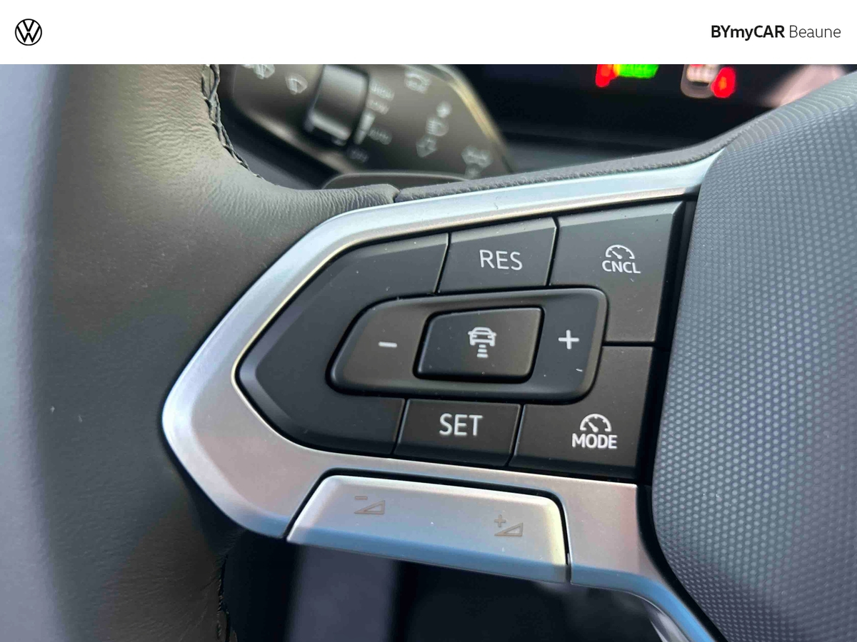 Volkswagen T-Roc 1.5 eTSI Hybrid 116 ch DSG7 — photo 21