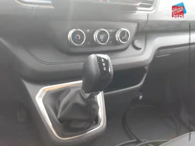 Renault Trafic fg e-tech l1h1 52kwh ac22 grand confort — photo 15