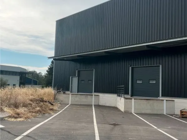 Location entrepôt 200m2