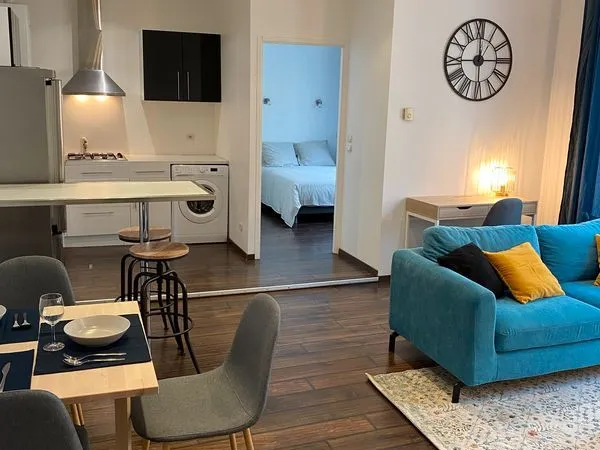 T2 MEUBLÉ 44 m² - METZ - 730 CC - PARKING