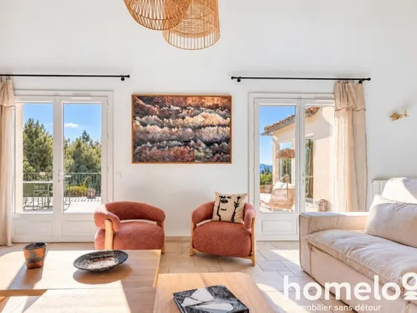GRIMAUD — VILLA PROVENÇALE RÉNOVÉE AVEC VUE SUR LE GOLFE DE SAINT-TROPEZ