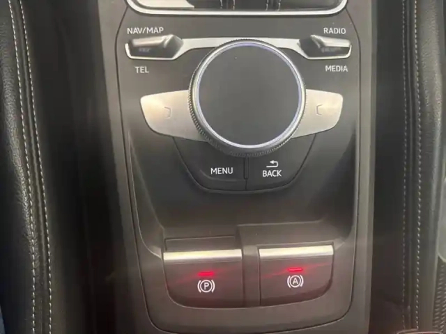 Audi Q2 35 tfsi 150 s tronic 7 — photo 35
