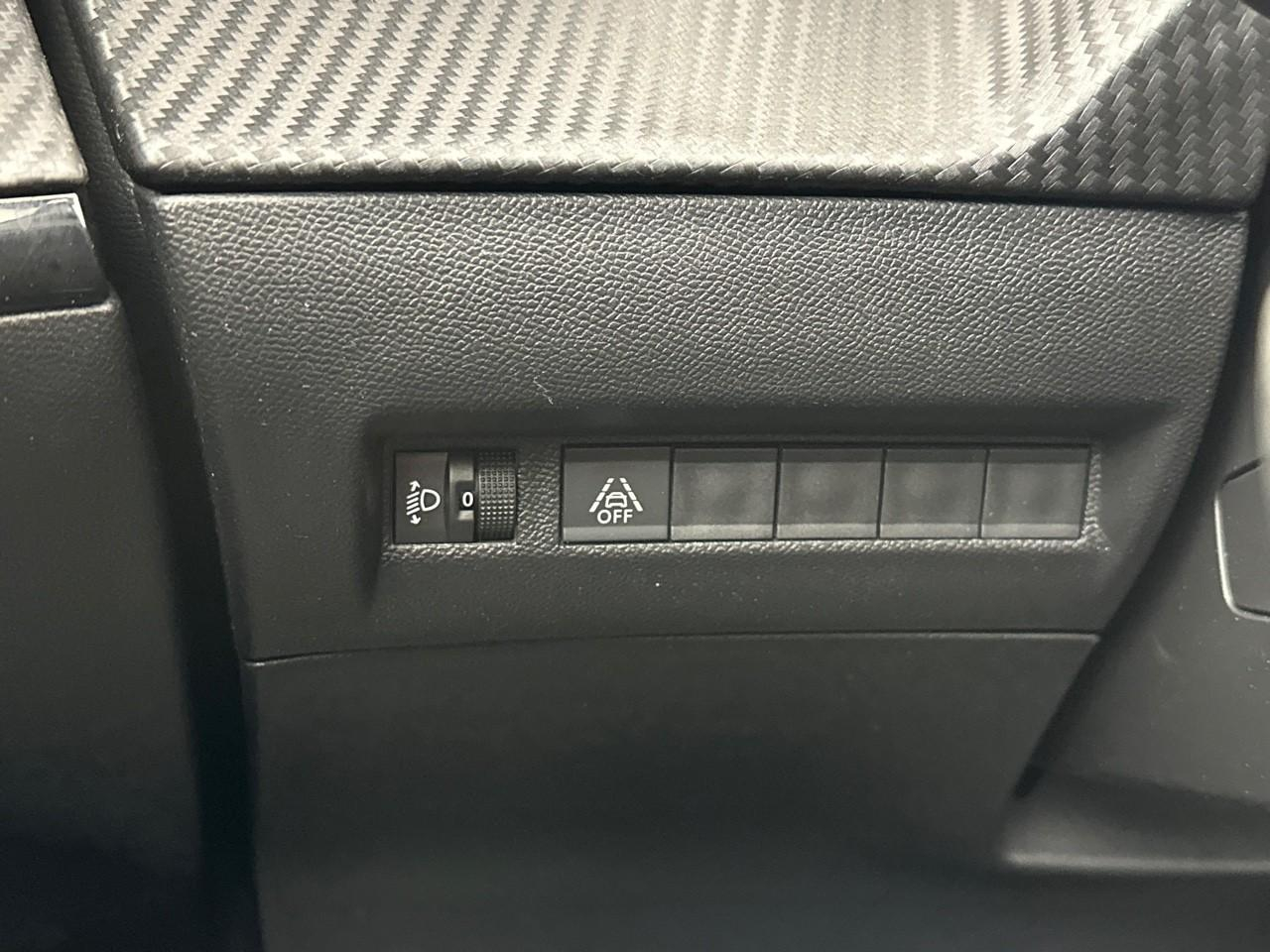 Peugeot 2008 bluehdi 130 s&s eat8 allure pack — photo 16
