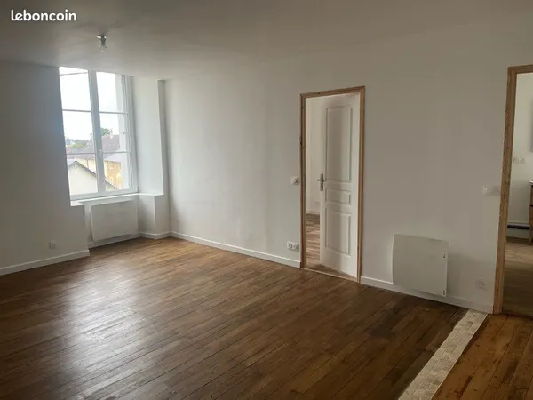 T2 rénové et lumineux - 48 m² - Meslay-du-Maine - Disponible immédiatement