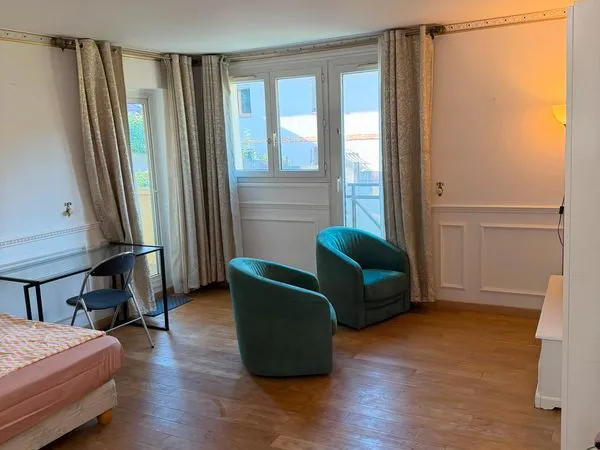 Chambre meublée tout confort dans un appartement moderne