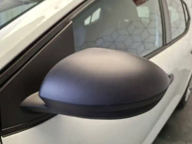 Dacia Sandero sce 65 — photo 34