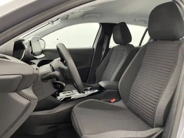 Peugeot 208 electrique 50 kwh 136ch — photo 14
