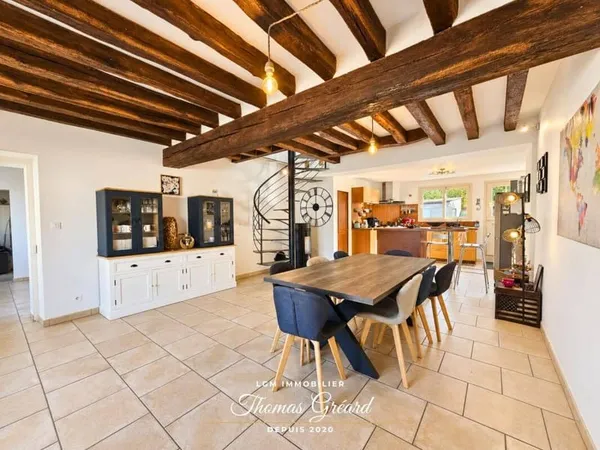 Maison de plain-pied 5 pièces 161 m²