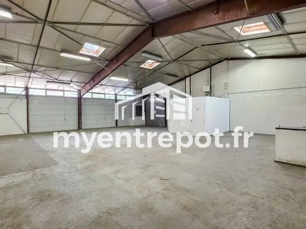 Local d'activité 300 m²