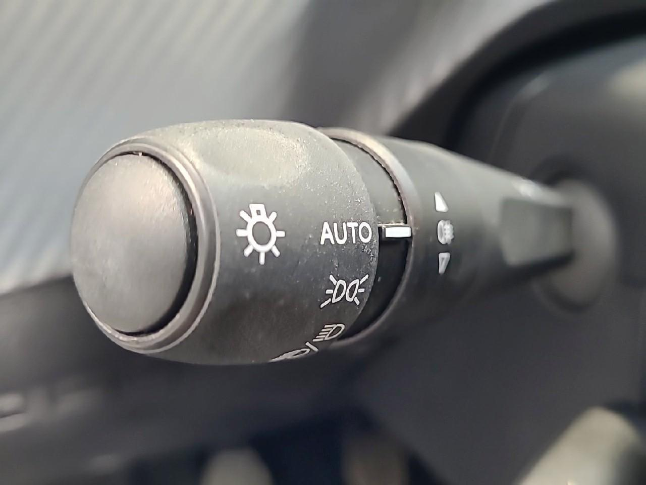 Peugeot 208 puretech 75 s&s bvm5 active — photo 23