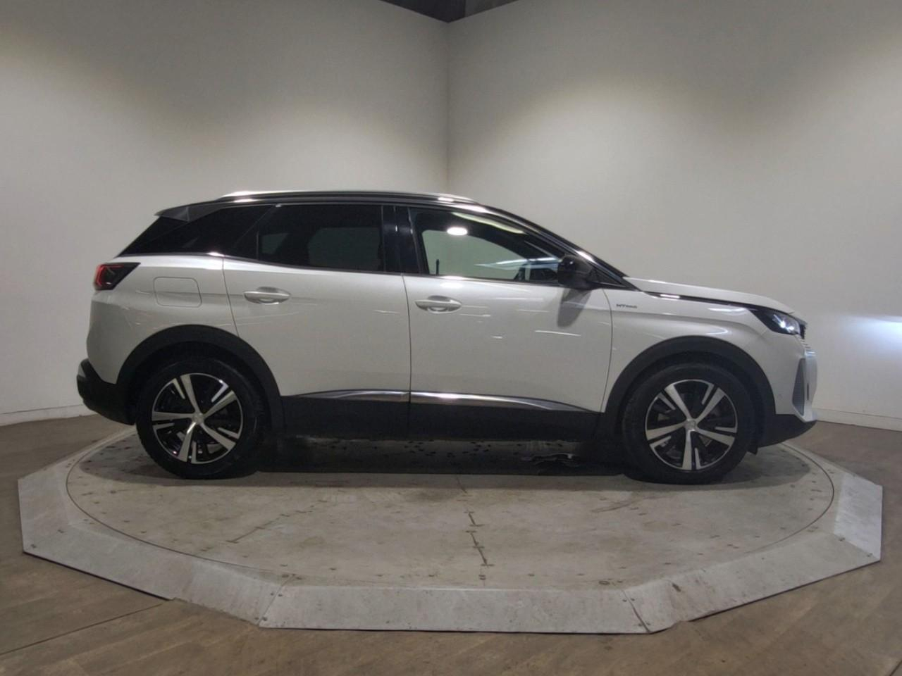Peugeot 3008 hybrid 225 e-eat8 gt — photo 6