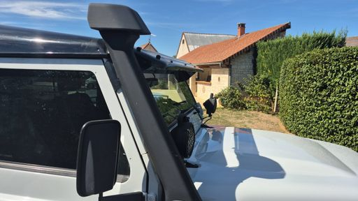 Land Rover Defender 90 2.2 TDCi 122 4WD - SE – 2012 – 134095 km – Diesel – Boîte Manuelle — photo 4