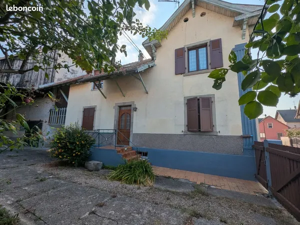 Maison 7p - 130.5m² - Grand Jardin - Dépendances