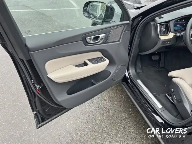 Volvo Xc60 t6 awd hybride rechargeable 253 ch+145 ch geartronic 8 — photo 23