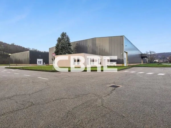 Local d'activité 12636 m²