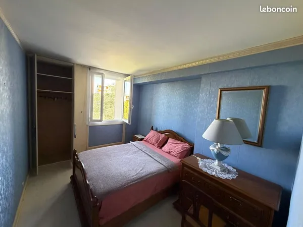 Chambre meublée 12 m²- Colocation femme - 550 tout compris