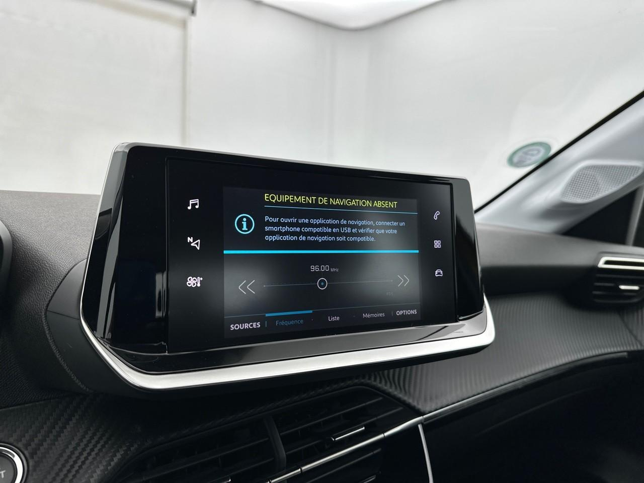 Peugeot 208 electrique 50 kwh 136ch like — photo 10