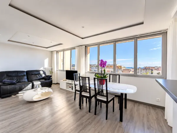 Cannes T4 77 m² terrasse sud vue mer 3 chambres
