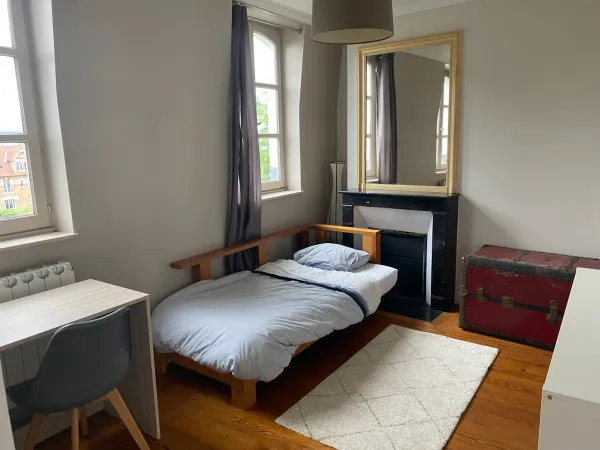 Loue chambre étudiant avec cuisine et sdb Hoche versailles (78) rive droite - 25m²