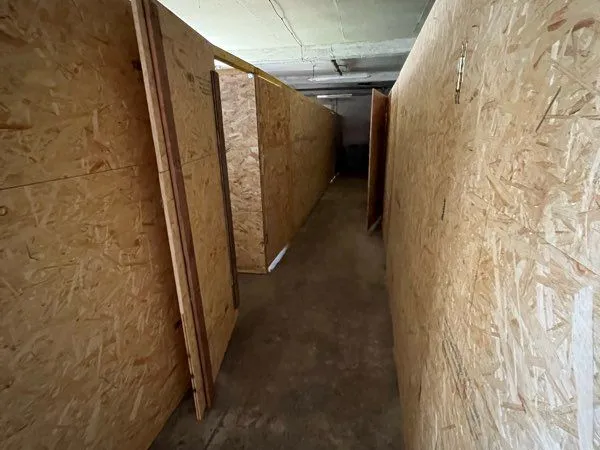 Box 6m2 et 9m2 à louer dans garage sécurisé Agen