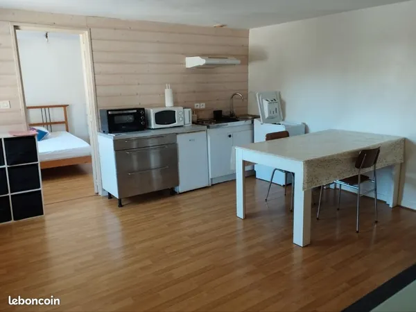 Loue joli T2 meublé proche centre Quimper